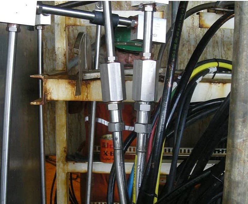 Ultra High Pressure Water Jet Machine Rental Ultra High Pressure Hose